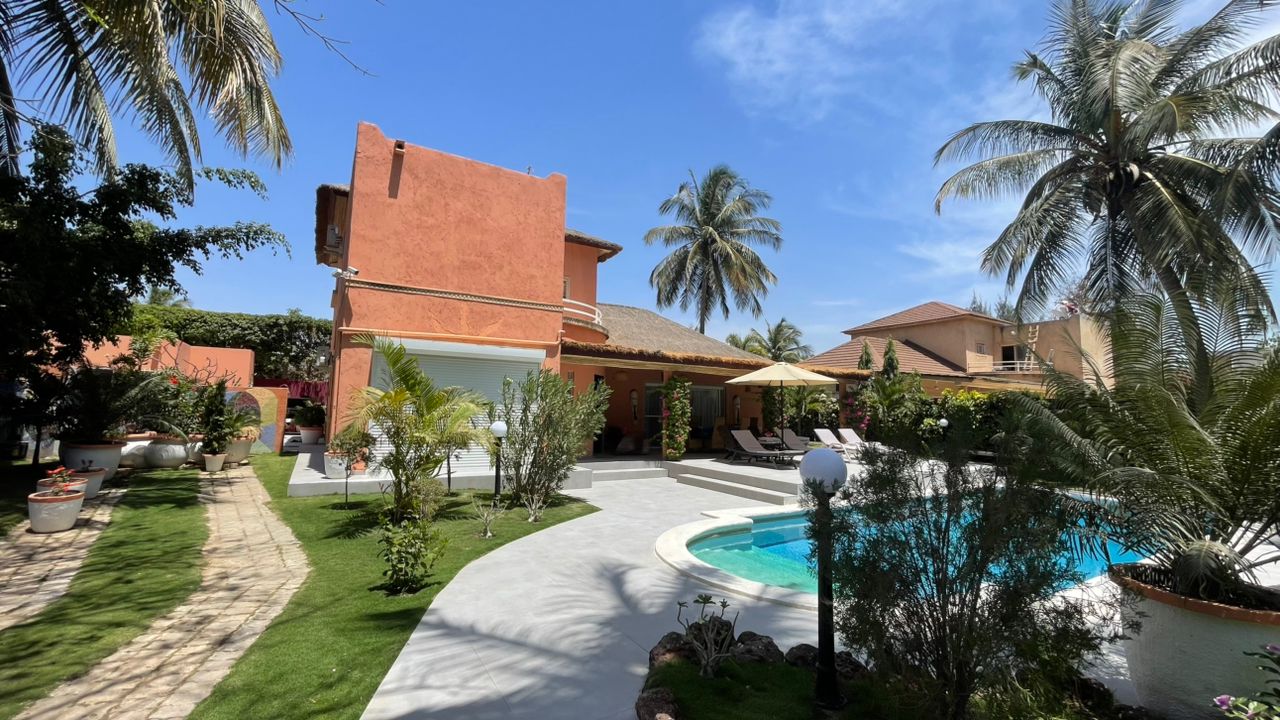VILLA  230